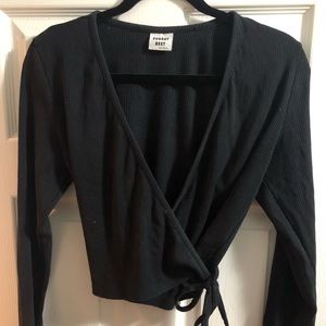 Aritzia Sunday Best longsleeve wrap top